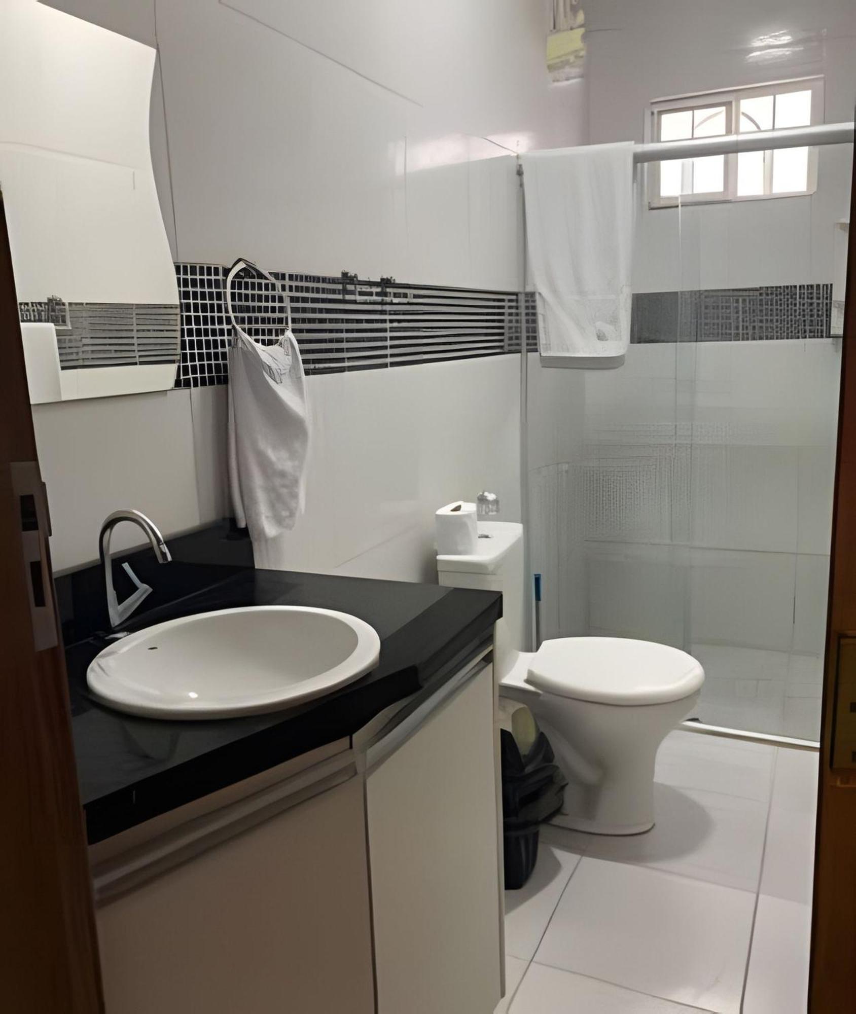 Ate 10 Pessoas, Prox. Ao Shopping, Ar Condicionado, Garagem A Apartment