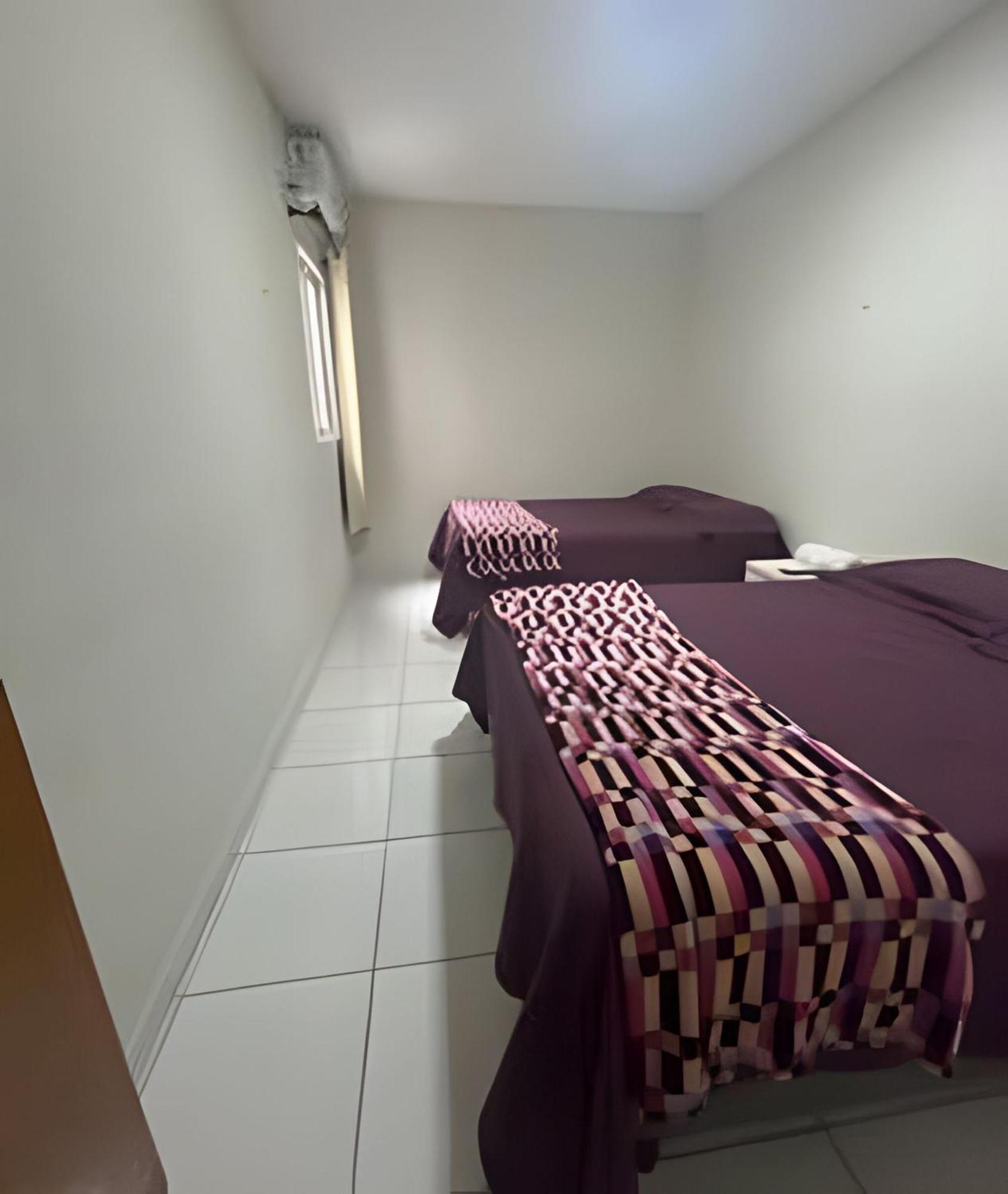Apartment Ate 10 Pessoas, Prox. Ao Shopping, Ar Condicionado, Garagem A *